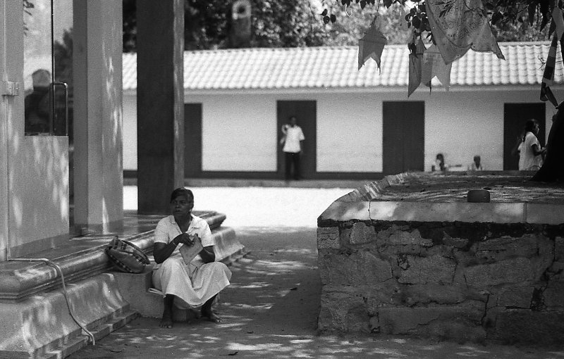 srilankaWomen-2013-low-0.JPG