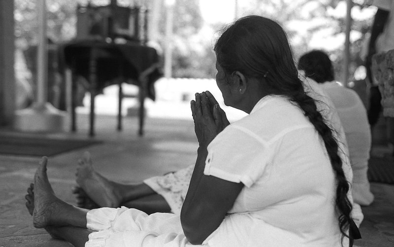 srilankaWomen-2013-low-4.JPG